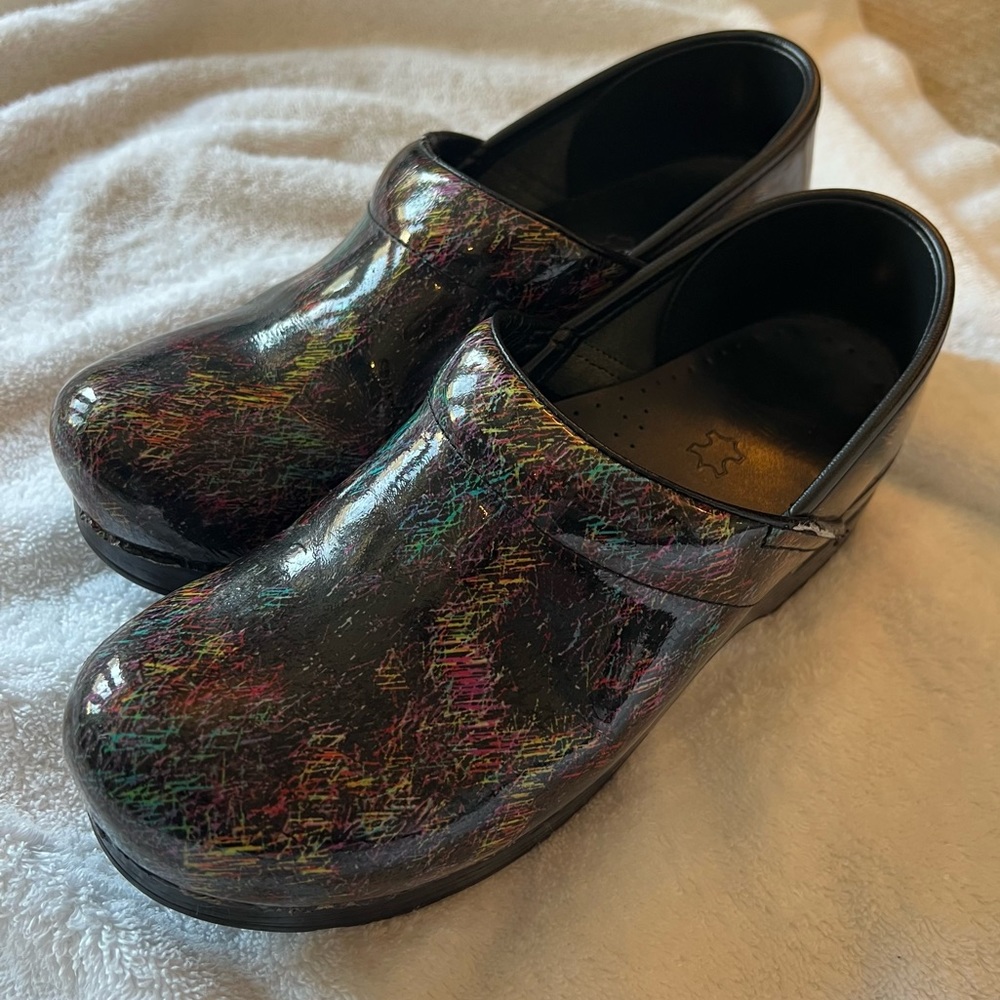 Dansko confetti print clogs